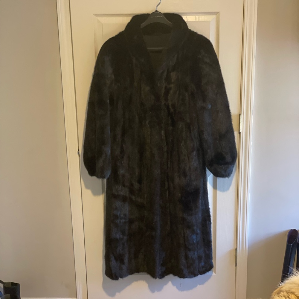 100% Authentictic vintage mink coat